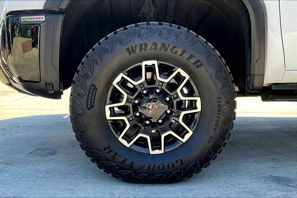 2025 GMC Sierra 2500HD AT4X