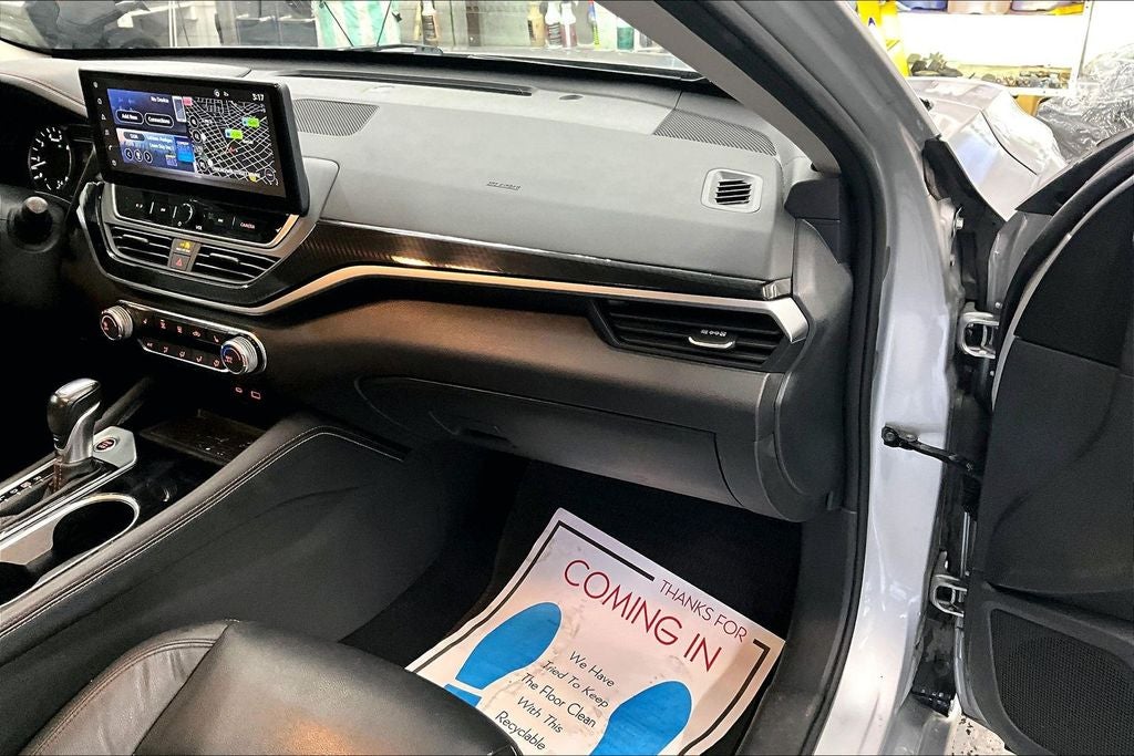 2023 Nissan Altima 2.5 SR