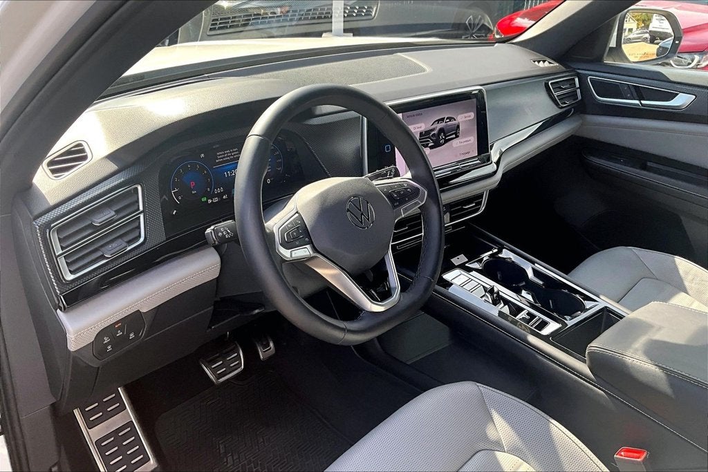 2024 Volkswagen Atlas Cross Sport 2.0T SEL R-Line