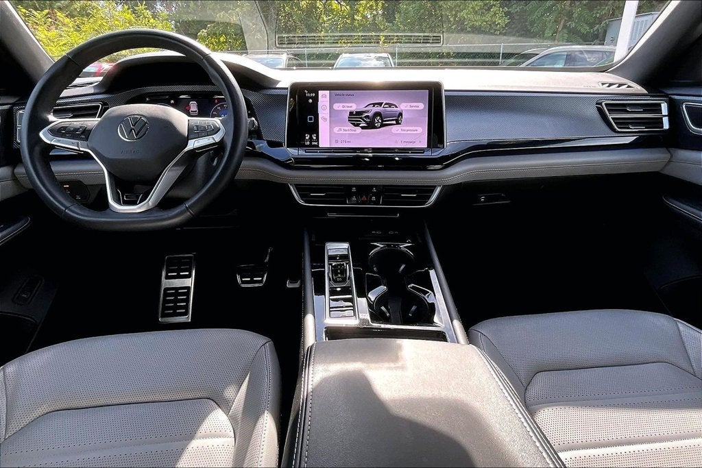2024 Volkswagen Atlas Cross Sport 2.0T SEL R-Line