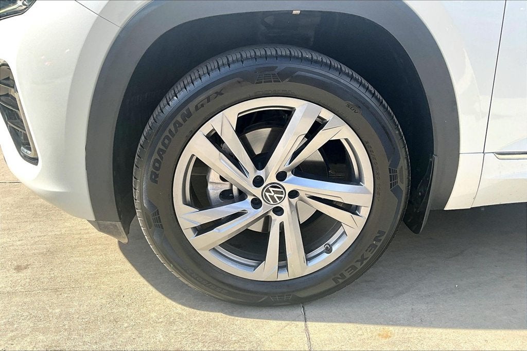 2024 Volkswagen Atlas Cross Sport 2.0T SEL R-Line