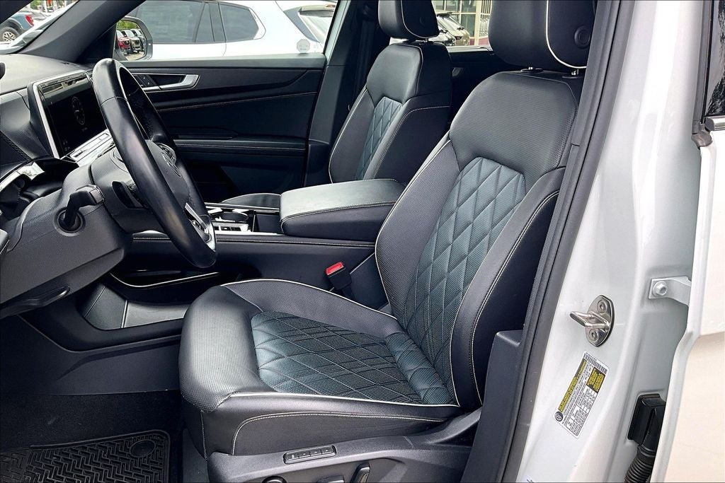 2024 Volkswagen Atlas Cross Sport 2.0T SEL Premium R-Line