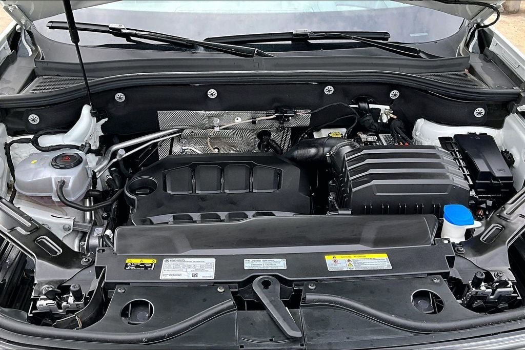 2024 Volkswagen Atlas Cross Sport 2.0T SEL Premium R-Line