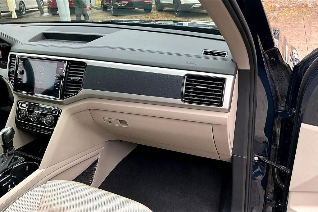 2022 Volkswagen Atlas 3.6L V6 SEL Premium R-Line