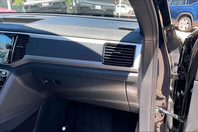 2022 Volkswagen Atlas Cross Sport 2.0T SEL R-Line