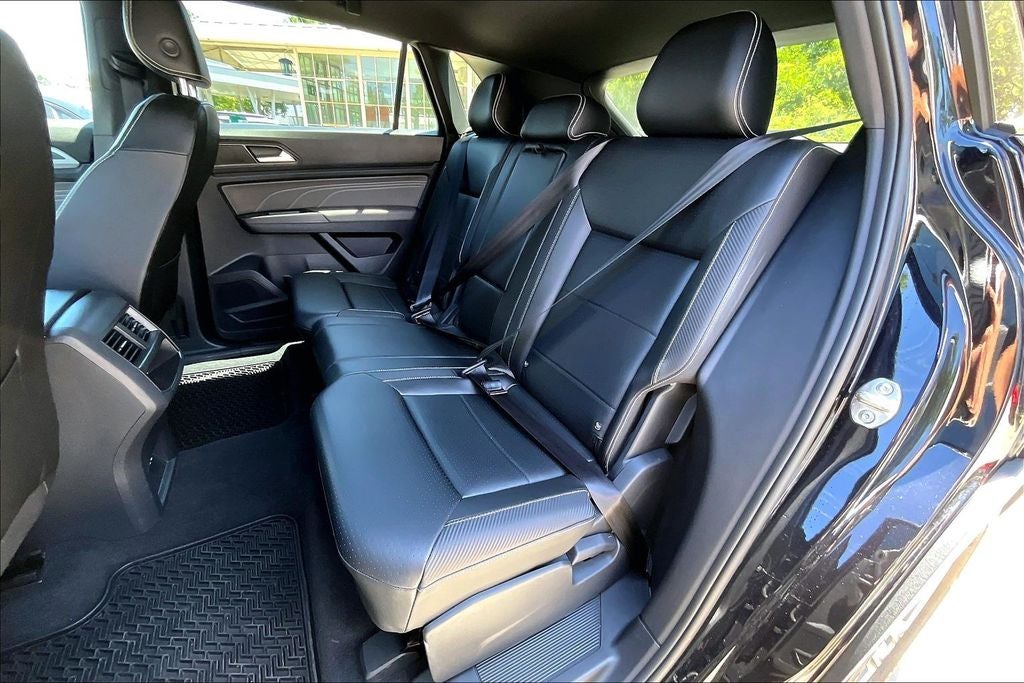 2022 Volkswagen Atlas Cross Sport 2.0T SEL R-Line