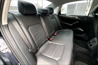 2018 Volkswagen Passat 2.0T SE