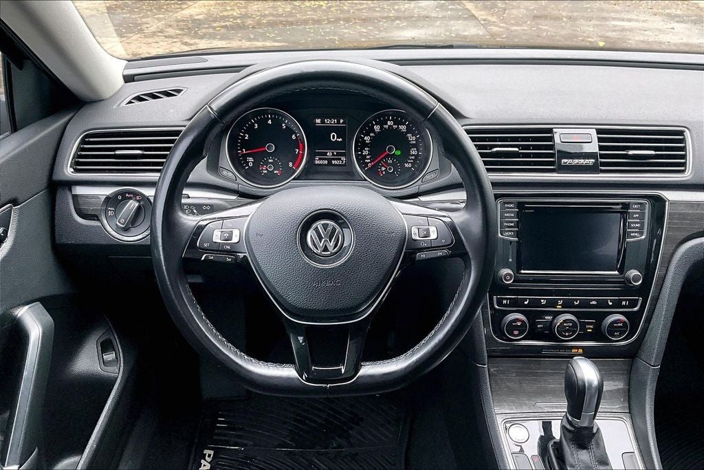 2018 Volkswagen Passat 2.0T SE