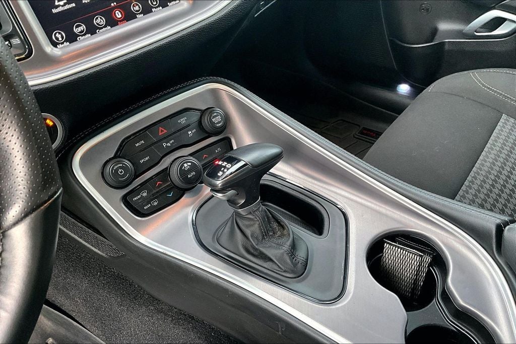 2022 Dodge Challenger SXT