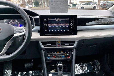 2025 Volkswagen Taos 1.5T SE