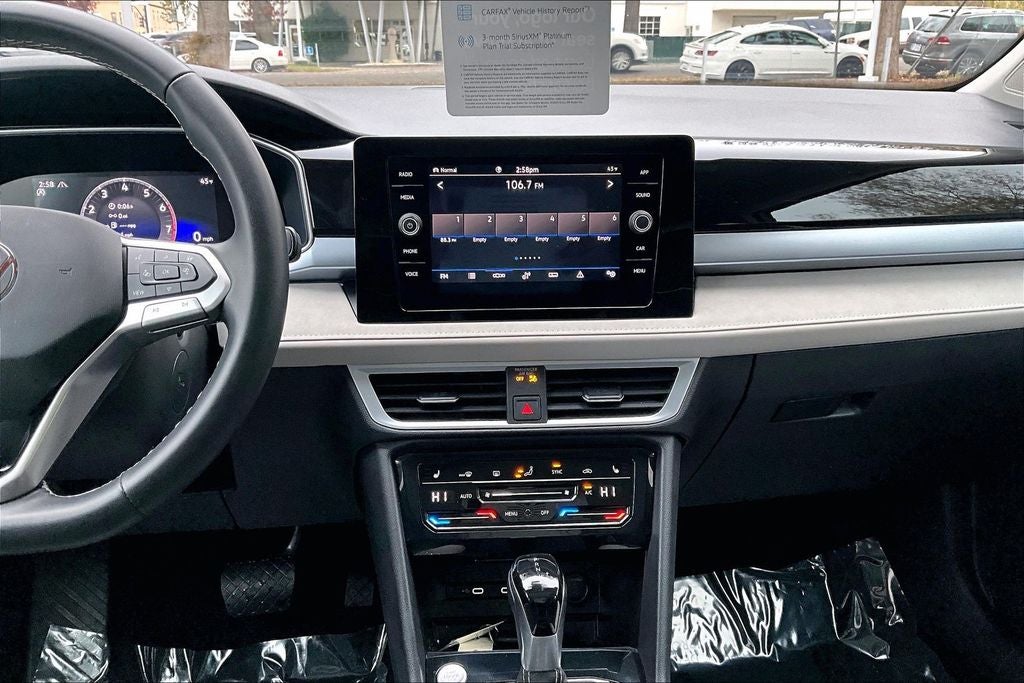 2025 Volkswagen Taos 1.5T SE