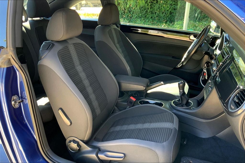 2013 Volkswagen Beetle 2.0 TSi