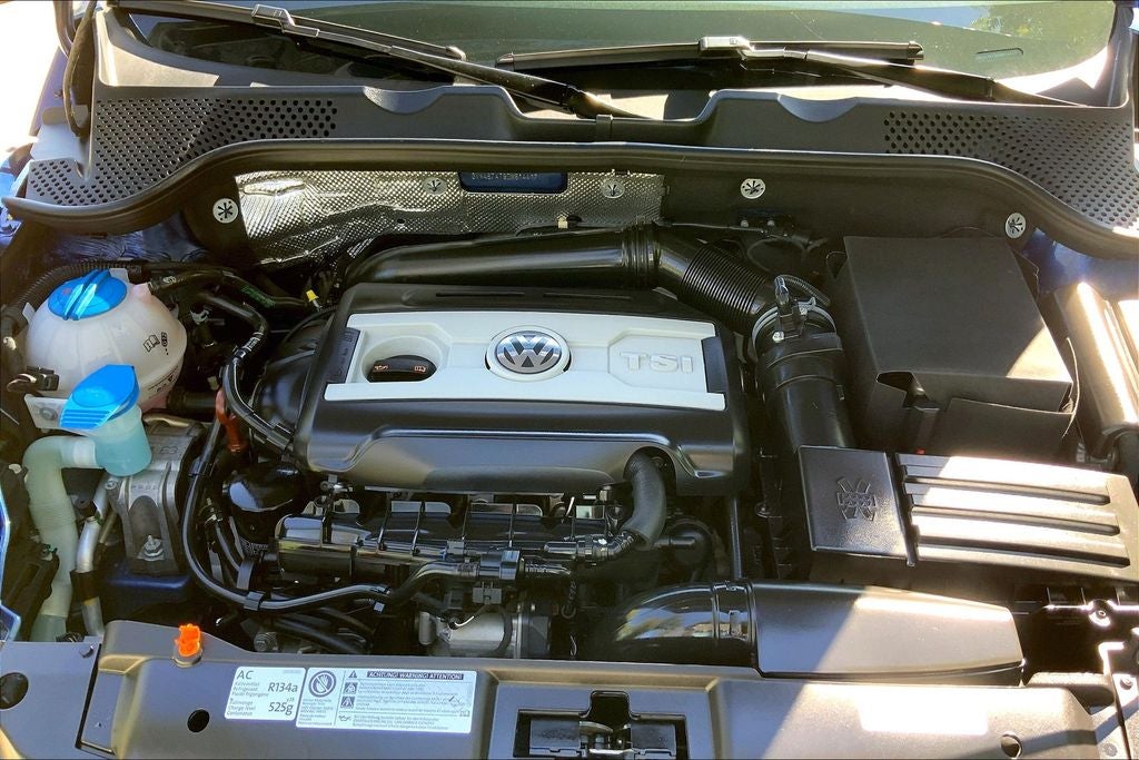 2013 Volkswagen Beetle 2.0 TSi