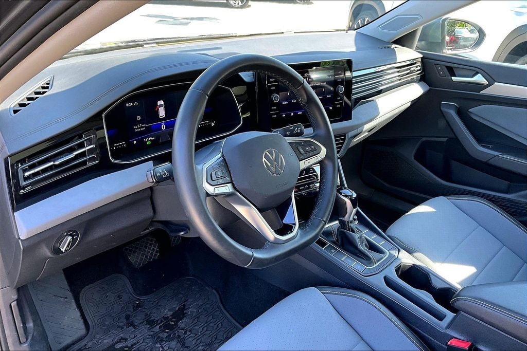 2025 Volkswagen Jetta 1.5T SE