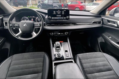 2024 Mitsubishi Outlander PHEV SE