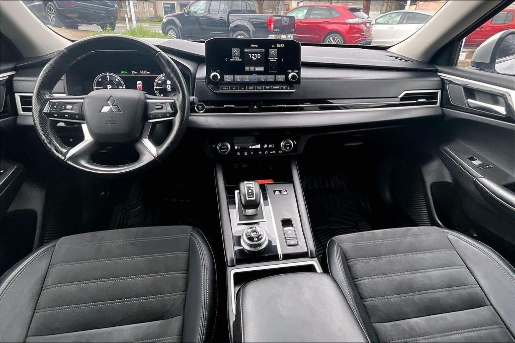 2024 Mitsubishi Outlander PHEV SE