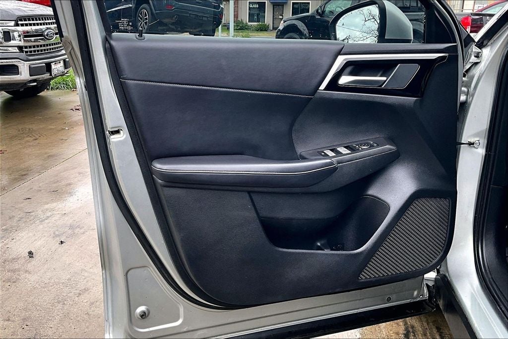 2024 Mitsubishi Outlander PHEV SE