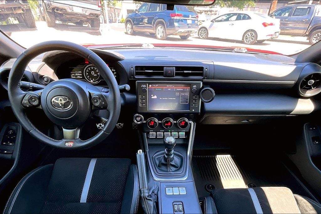 2025 Toyota GR86 Premium