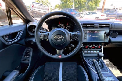 2025 Toyota GR86 Premium