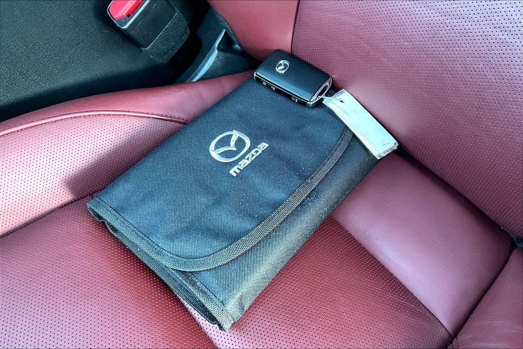 2025 Mazda Mazda3 Hatchback 2.5 S Carbon Edition AWD