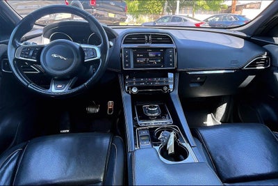 2017 Jaguar F-PACE S