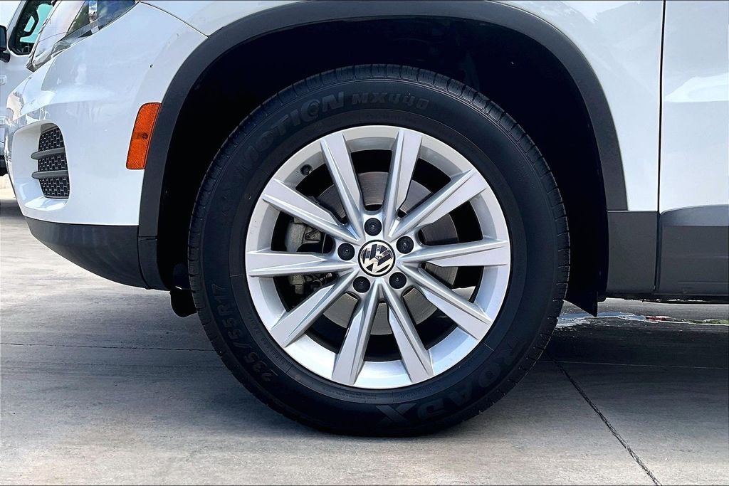 2017 Volkswagen Tiguan Limited 2.0T 4Motion